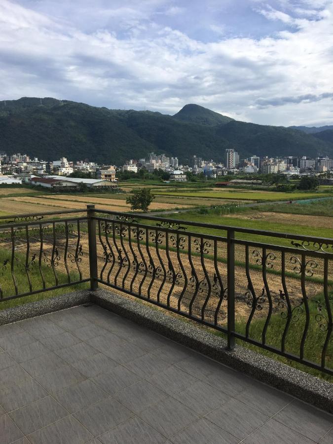 Fountain B&B Yilan Экстерьер фото